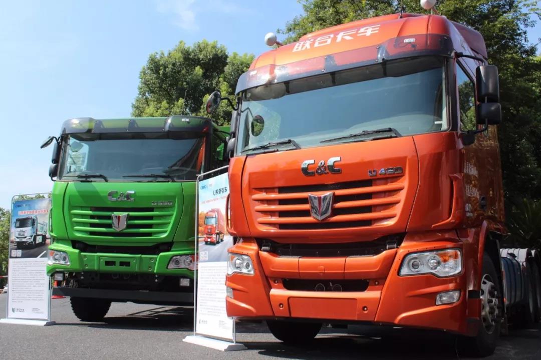 联合卡车荣获“中国物流技术装备智能卡车金智奖”1.jpg