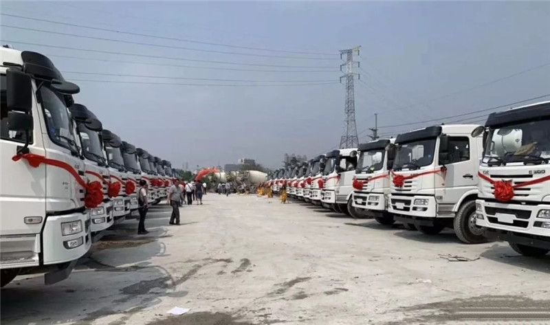 40辆联合卡车搅拌车交付广州客户