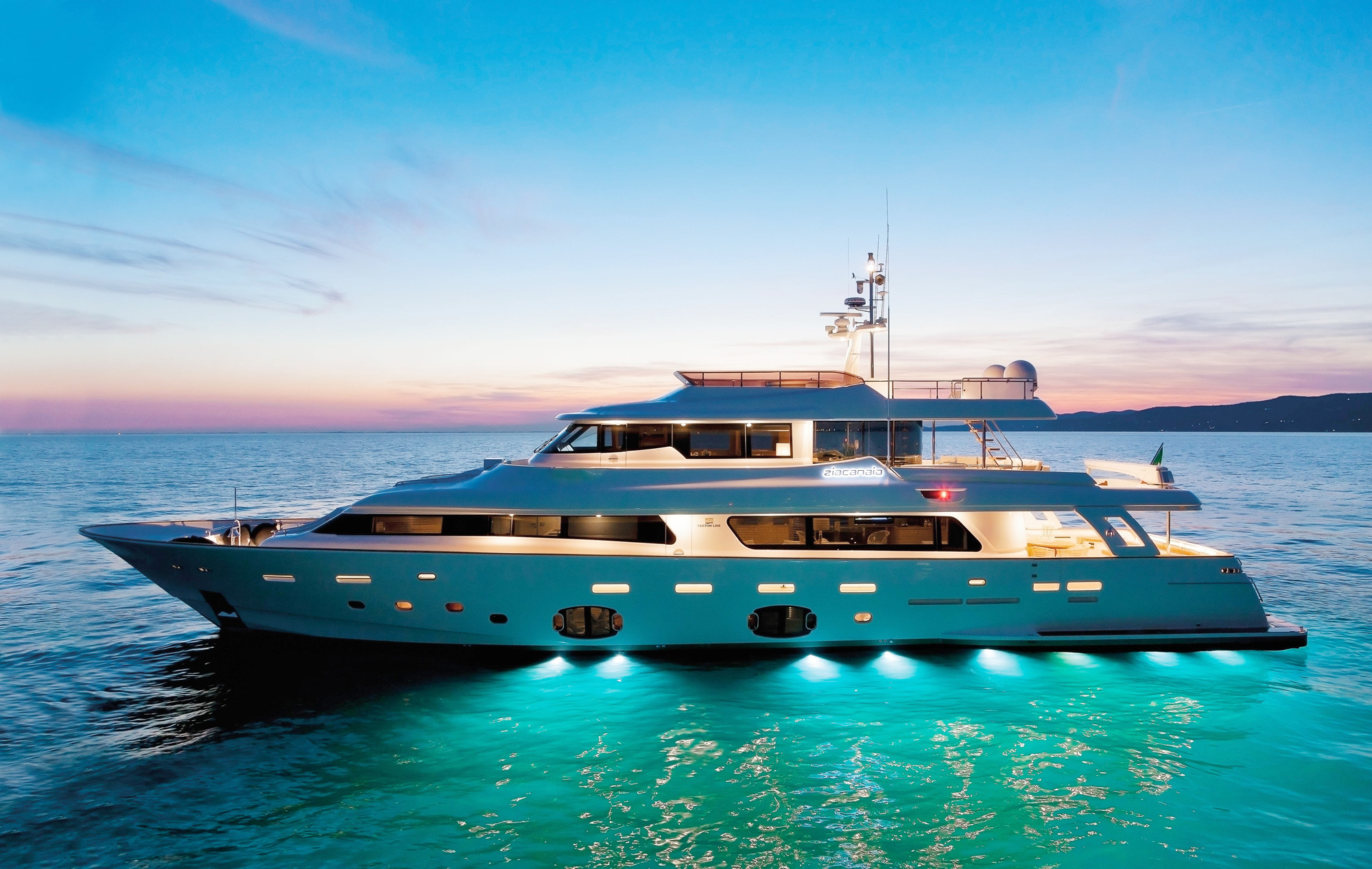 CustomLine Navetta33.jpg