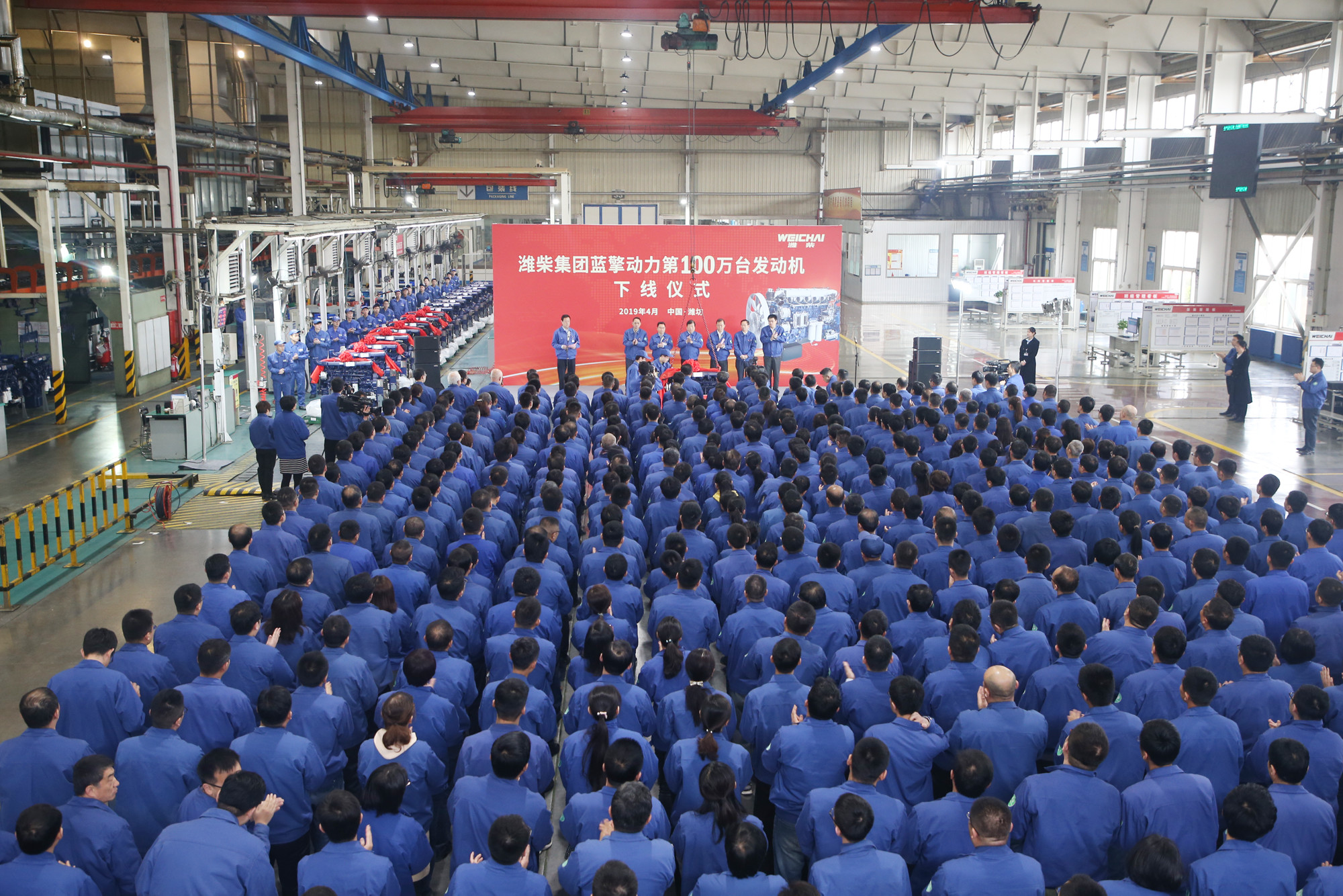 2019年3月份，潍柴发动机产销突破10万台，创历史最高记录01.JPG